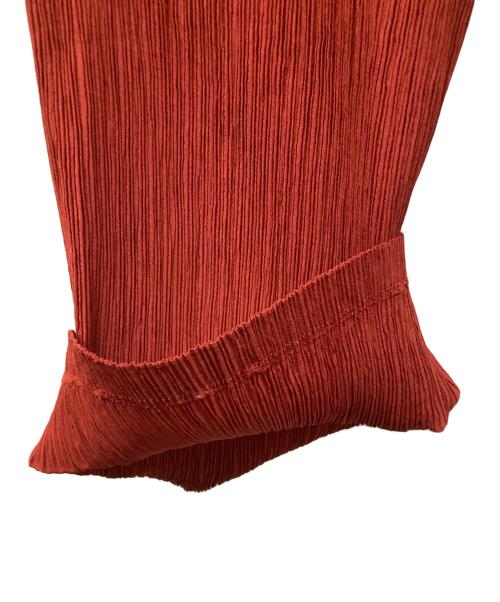 ISSEY MIYAKE FETE（イッセイミヤケフェット）ISSEY MIYAKE FETE (イッセイミヤケフェット) プリーツパンツ レッド サイズ:2の古着・服飾アイテム
