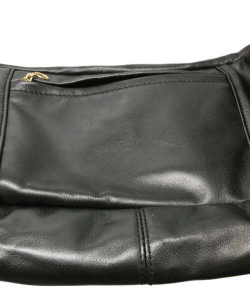 Schott（ショット）Schott (ショット) パデットレザーボディーバッグ ブラックの古着・服飾アイテム