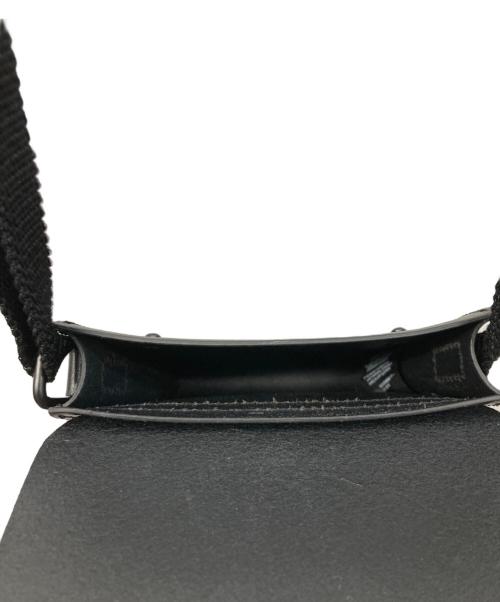 FRED PERRY（フレッドペリー）FRED PERRY (フレッドペリー) レザーミニショルダーバッグ ブラックの古着・服飾アイテム