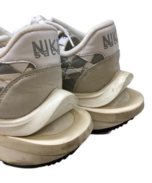 NIKE（ナイキ）NIKE (ナイキ) sacai (サカイ) Jean Paul GAULTIER (ジャンポールゴルチェ) Air Woven VaporWaffle ホワイト サイズ:30㎝の古着・服飾アイテム