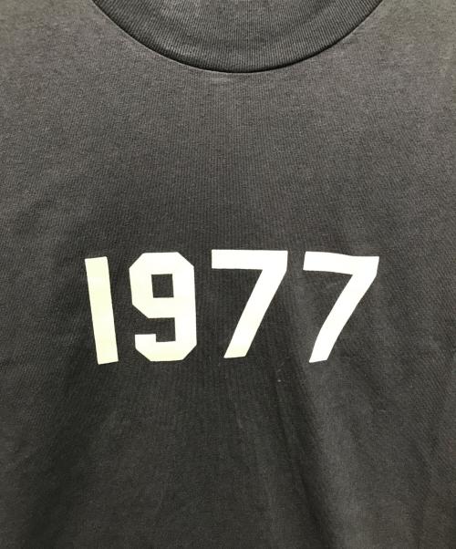 FOG ESSENTIALS（フィアオブゴッド エッセンシャル）FOG ESSENTIALS (フィアオブゴッド エッセンシャル) 1977 Tシャツ グレー サイズ:XLの古着・服飾アイテム