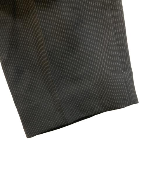 EMPORIO ARMANI（エンポリオアルマーニ）EMPORIO ARMANI (エンポリオアルマーニ) ストライプタックパンツ ブラック サイズ:52の古着・服飾アイテム