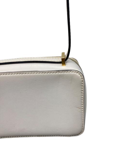 VALENTINO（ヴァレンティノ）VALENTINO (ヴァレンティノ) ショルダーバッグ ホワイトの古着・服飾アイテム