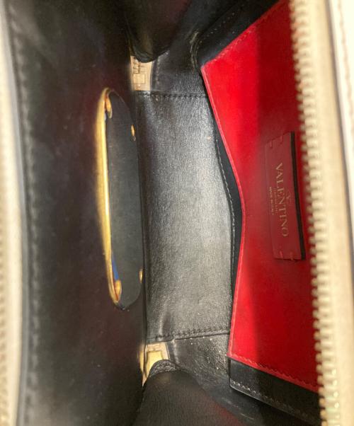 VALENTINO（ヴァレンティノ）VALENTINO (ヴァレンティノ) ショルダーバッグ ホワイトの古着・服飾アイテム