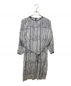 中古・古着通販】mini perhonen (ミナ ペルホネン) choucho刺繍Vネック