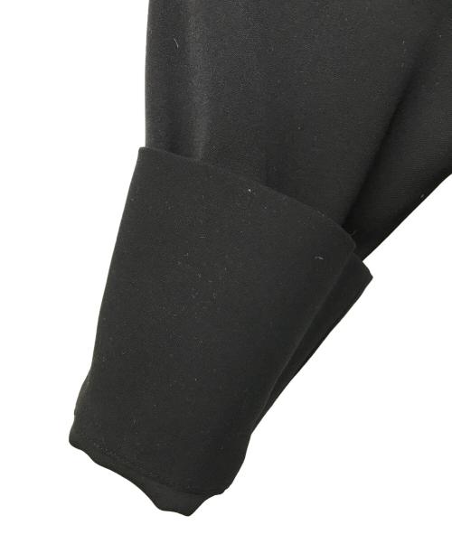 ENFOLD（エンフォルド）ENFOLD (エンフォルド) ダブルクロスノーカラードレス ブラック サイズ:36の古着・服飾アイテム