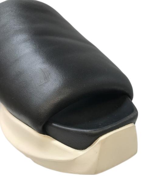 RICK OWENS（リックオウエンス）RICK OWENS (リックオウエンス) GETH PUFFER SLIDE レザーサンダル ブラック サイズ:41の古着・服飾アイテム