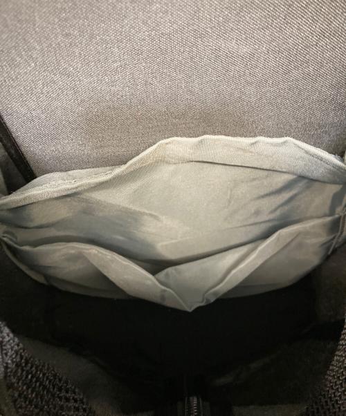 MYSTERY RANCH（ミステリーランチ）MYSTERY RANCH (ミステリーランチ) URBAN ASSAULT バックパック ブラックの古着・服飾アイテム