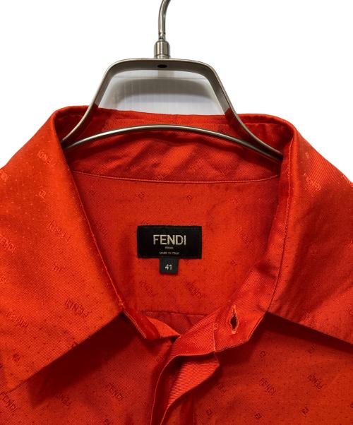 FENDI（フェンディ）FENDI (フェンディ) ロゴ総柄シルクシャツ レッド サイズ:41の古着・服飾アイテム