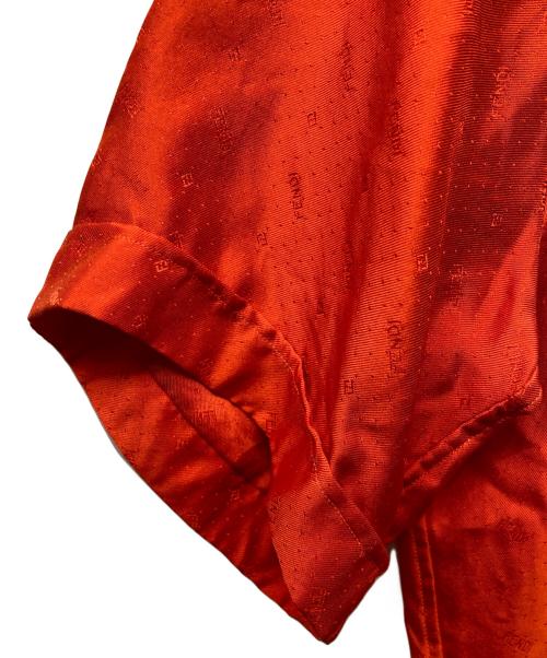 FENDI（フェンディ）FENDI (フェンディ) ロゴ総柄シルクシャツ レッド サイズ:41の古着・服飾アイテム