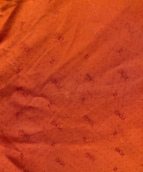 FENDI（フェンディ）FENDI (フェンディ) ロゴ総柄シルクシャツ レッド サイズ:41の古着・服飾アイテム