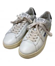 AUTRY（オートリ―）の古着「レザースニーカー」｜ホワイト