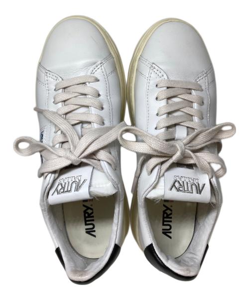 AUTRY（オートリ―）AUTRY (オートリ―) レザースニーカー ホワイト サイズ:38の古着・服飾アイテム