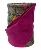 GUCCIグッチ）の古着「GGフローラ フラワー シルクスカーフ」｜ピンク×ベージュ