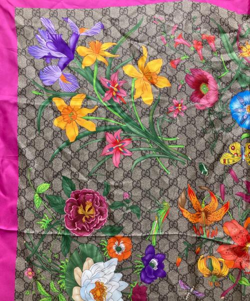 GUCCI（グッチ）GUCCI (グッチ) GGフローラ フラワー シルクスカーフ ピンク×ベージュ サイズ:90×90の古着・服飾アイテム