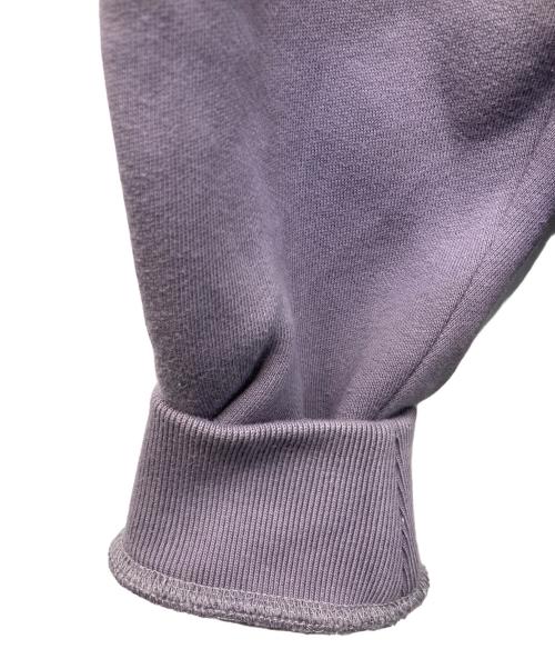 maison kitsune（メゾンキツネ）maison kitsune (メゾンキツネ) SPEEDY FOX PATCH COMFORT SWEATSHIRT パープル サイズ:Mの古着・服飾アイテム