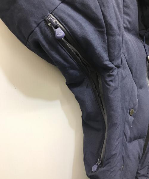 DESCENTE ALLTERRAIN（デザイント オルテライン）DESCENTE ALLTERRAIN (デザイント オルテライン) Vertical ロングダウンジャケット ネイビー サイズ:Mの古着・服飾アイテム