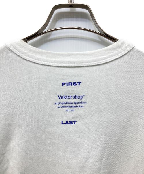 VEKTOR SHOP（ヴェクターショップ）VEKTOR SHOP (ヴェクターショップ) First Last (ファーストラスト) VS Printed Tee ”First Last” ホワイト サイズ:XLの古着・服飾アイテム