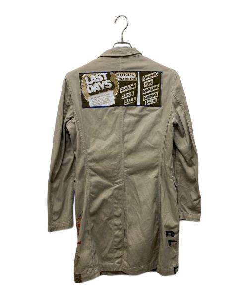 COMME des GARCONS HOMME PLUS（コムデギャルソンオムプリュス）COMME des GARCONS HOMME PLUS (コムデギャルソンオムプリュス) 2008AW ペイントデザインロングジャケット ベージュ サイズ:Sの古着・服飾アイテム