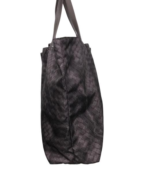 BOTTEGA VENETA（ボッテガベネタ）BOTTEGA VENETA (ボッテガベネタ) イントレッチオリュージョン ナイロン×レザー トートバッグ パープルの古着・服飾アイテム