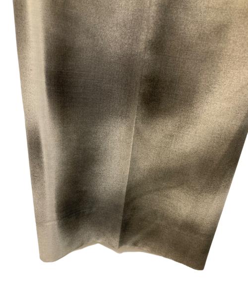 Soe（ソーイ）SOE (ソーイ) STUDIOUS (ステュディオス) 別注ムラ染パンツ グレー 未使用品の古着・服飾アイテム