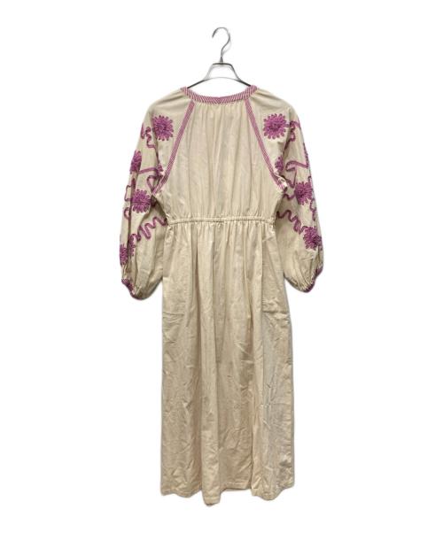 sara mallika（サラマリカ）sara mallika (サラマリカ) Deepika Tape Emb Dress ベージュ×パープル サイズ:S 未使用品の古着・服飾アイテム