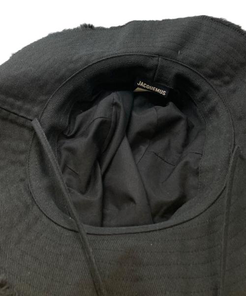 jacquemus（ジャックムス）JACQUEMUS (ジャックムス) Artichaut バケットハット ブラックの古着・服飾アイテム