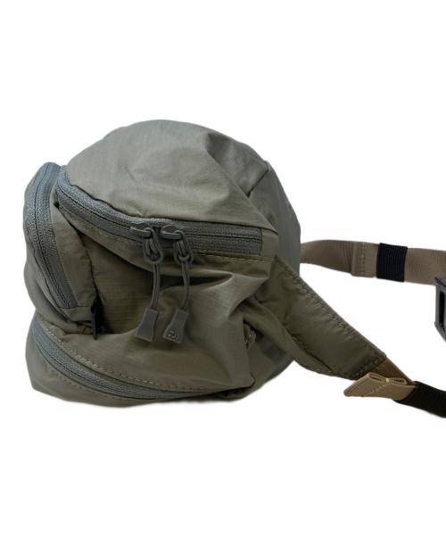 DAIWA PIER39（ダイワ ピア39）DAIWA PIER39 (ダイワ ピア39) TECH TRAVEL EXPAND FANNY BAG カーキの古着・服飾アイテム
