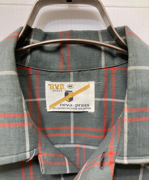 B.V.D（ビーブイディー）B.V.D (ビーブイディー) チェックオープンカラーシャツ グレー×レッド サイズ:Mの古着・服飾アイテム