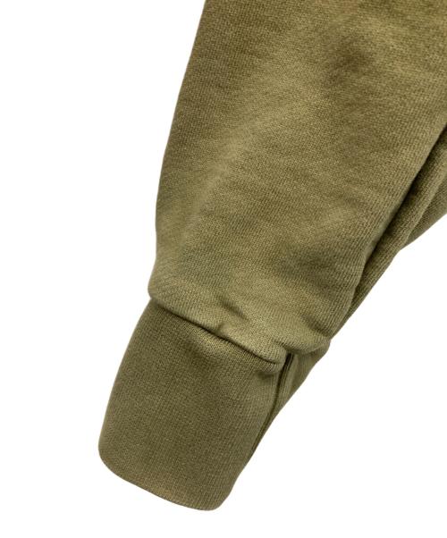 maison kitsune（メゾンキツネ）MAISON KITSUNE (メゾンキツネ) フォックスロゴクルーネックスウェッ オリーブ サイズ:Sの古着・服飾アイテム