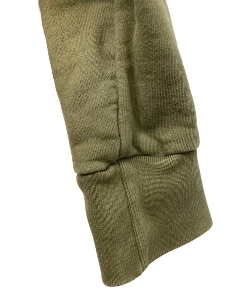 maison kitsune（メゾンキツネ）MAISON KITSUNE (メゾンキツネ) フォックスロゴクルーネックスウェッ オリーブ サイズ:Sの古着・服飾アイテム