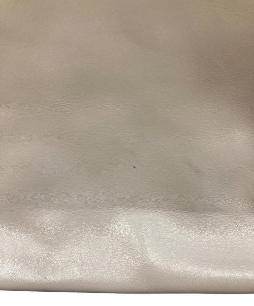 MIU MIU（ミュウミュウ）MIU MIU (ミュウミュウ) レザートートバッグ ベージュの古着・服飾アイテム