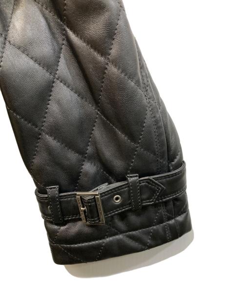BURBERRY BLACK LABEL（バーバリーブラックレーベル）BURBERRY BLACK LABEL (バーバリーブラックレーベル) ラビットファー付レザーキルティングコート ブラック サイズ:Mの古着・服飾アイテム
