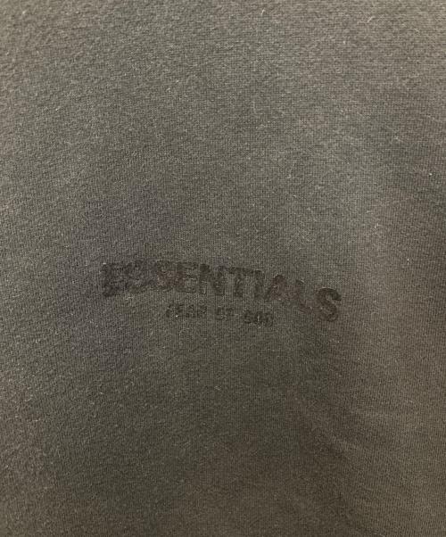 FOG ESSENTIALS（フィアオブゴッド エッセンシャル）FOG ESSENTIALS (フィアオブゴッド エッセンシャル) クルーネックスウェット ブラック サイズ:Lの古着・服飾アイテム