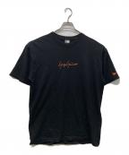 Yohji Yamamoto pour homme×New Eraヨウジヤマモト プールオム×ニューエラ）の古着「コラボロゴ刺繍Tシャツ」｜ブラック