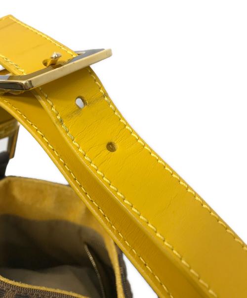 FENDI（フェンディ）FENDI (フェンディ) ズッカ柄ワンショルダーバッグ ブラウン×イエローの古着・服飾アイテム