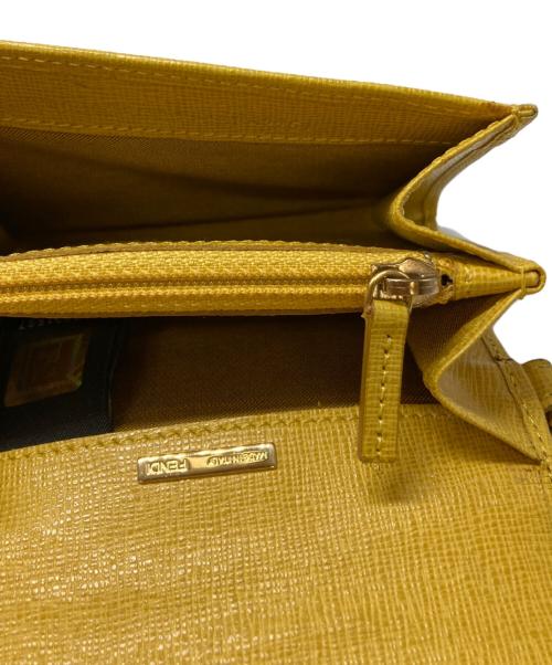 FENDI（フェンディ）FENDI (フェンディ) ズッカ柄コンパクトウォレット ブラウンの古着・服飾アイテム