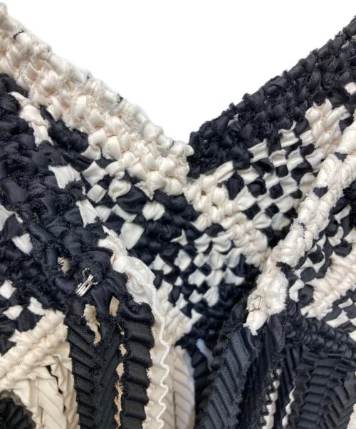 kotohayokozawa（コトハヨコザワ）kotohayokozawa (コトハヨコザワ) MACRAME TOP ブラック×ホワイト サイズ:Freeの古着・服飾アイテム