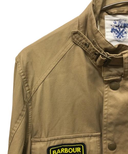 Barbour（バブアー）Barbour (バブアー) ウォッシュドツイルインターナショナルジャケット ベージュ サイズ:Sの古着・服飾アイテム