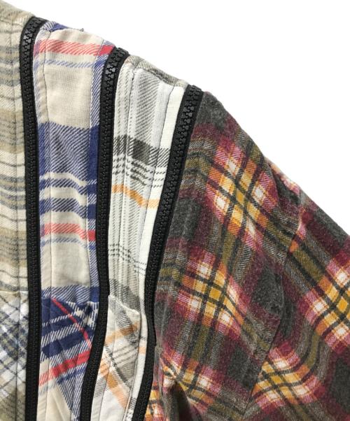 Rebuild by Needles（リビルドバイニードルス）Rebuild by Needles (リビルドバイニードルス) 7 Cuts Zipped Wide Shirt ベージュ×レッド サイズ:不明の古着・服飾アイテム