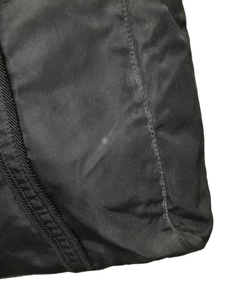 PRADA（プラダ）PRADA (プラダ) ロゴ刺繍ナイロンハンドバッグ ブラックの古着・服飾アイテム