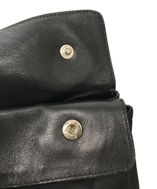 PRADA（プラダ）PRADA (プラダ) レザーフラップナイロンハンドバッグ ブラックの古着・服飾アイテム