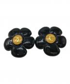 CHANELシャネル）の古着「ココマーク カメリアイヤリング」｜ブラック×ゴールド