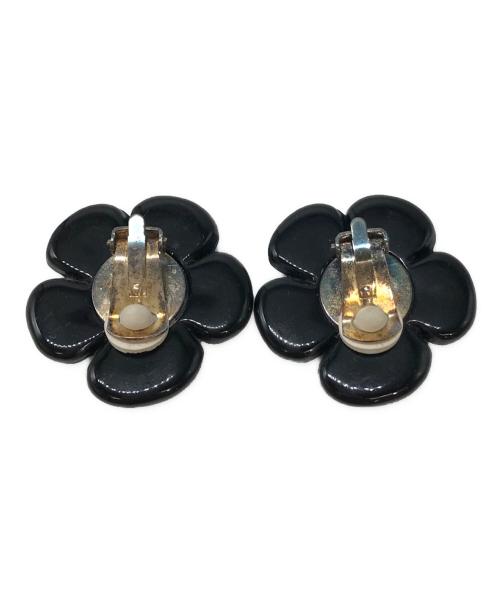 CHANEL（シャネル）CHANEL (シャネル) ココマーク カメリアイヤリング ブラック×ゴールドの古着・服飾アイテム