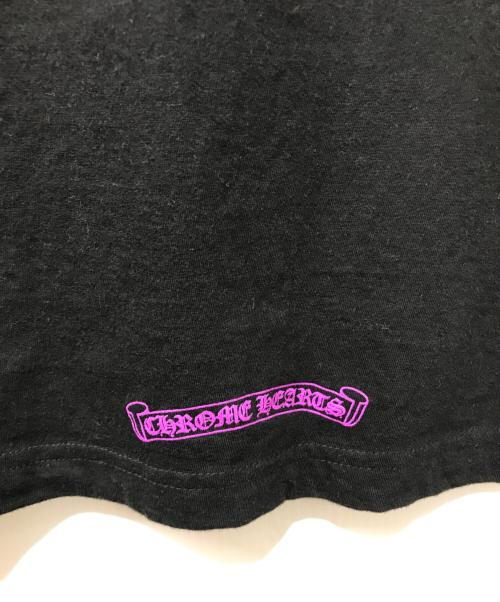 CHROME HEARTS（クロムハーツ）CHROME HEARTS (クロムハーツ) ネックロゴポケットTシャツ ブラック×パープル サイズ:Lの古着・服飾アイテム