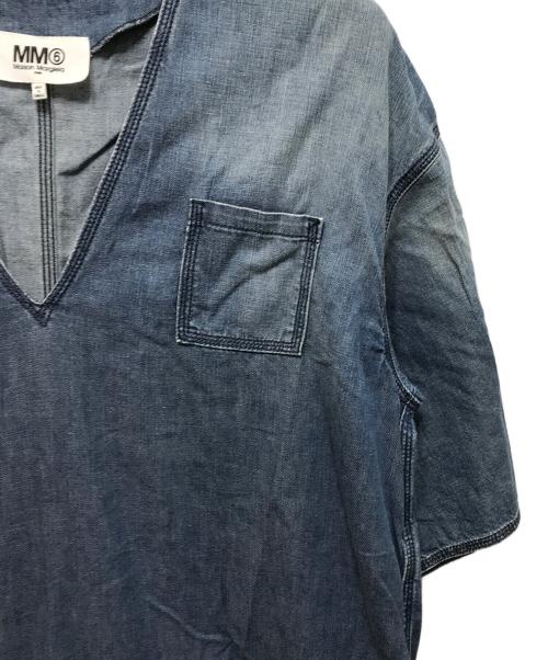 MM6 Maison Margiela（エムエムシックスメゾンマルジェラ）MM6 Maison Margiela (エムエムシックスメゾンマルジェラ) 半袖 Vネック デニム ドレス インディゴ サイズ:38の古着・服飾アイテム