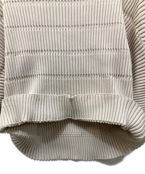 PLEATS PLEASE（プリーツプリーズ）PLEATS PLEASE (プリーツプリーズ) Jiggly プルオーバー ベージュ サイズ:Freeの古着・服飾アイテム