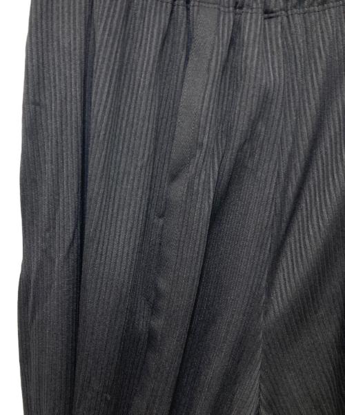 PLEATS PLEASE（プリーツプリーズ）PLEATS PLEASE (プリーツプリーズ) A-POC BOTTOMS ブラック サイズ:FREEの古着・服飾アイテム