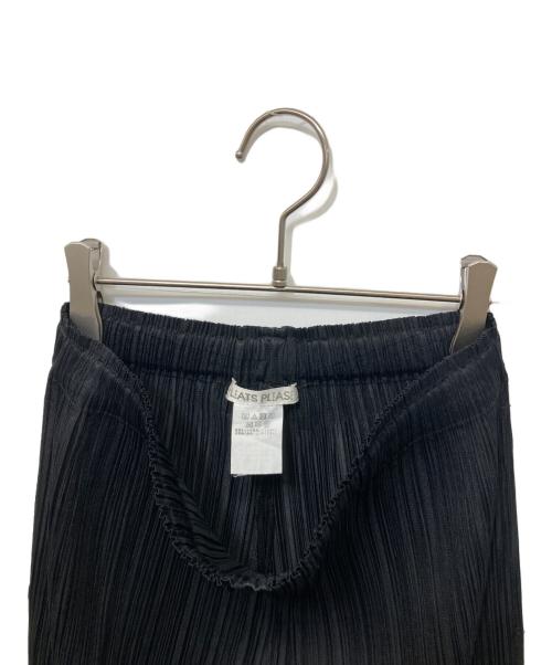 PLEATS PLEASE（プリーツプリーズ）PLEATS PLEASE (プリーツプリーズ) テーパードプリーツパンツ ブラック サイズ:3の古着・服飾アイテム