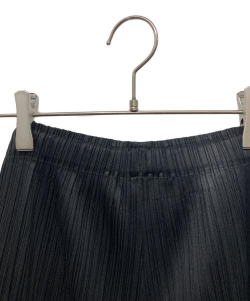 PLEATS PLEASE（プリーツプリーズ）PLEATS PLEASE (プリーツプリーズ) テーパードプリーツパンツ ブラック サイズ:3の古着・服飾アイテム